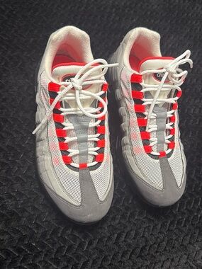 NIKE AIR MAX 95 SOLAR RED